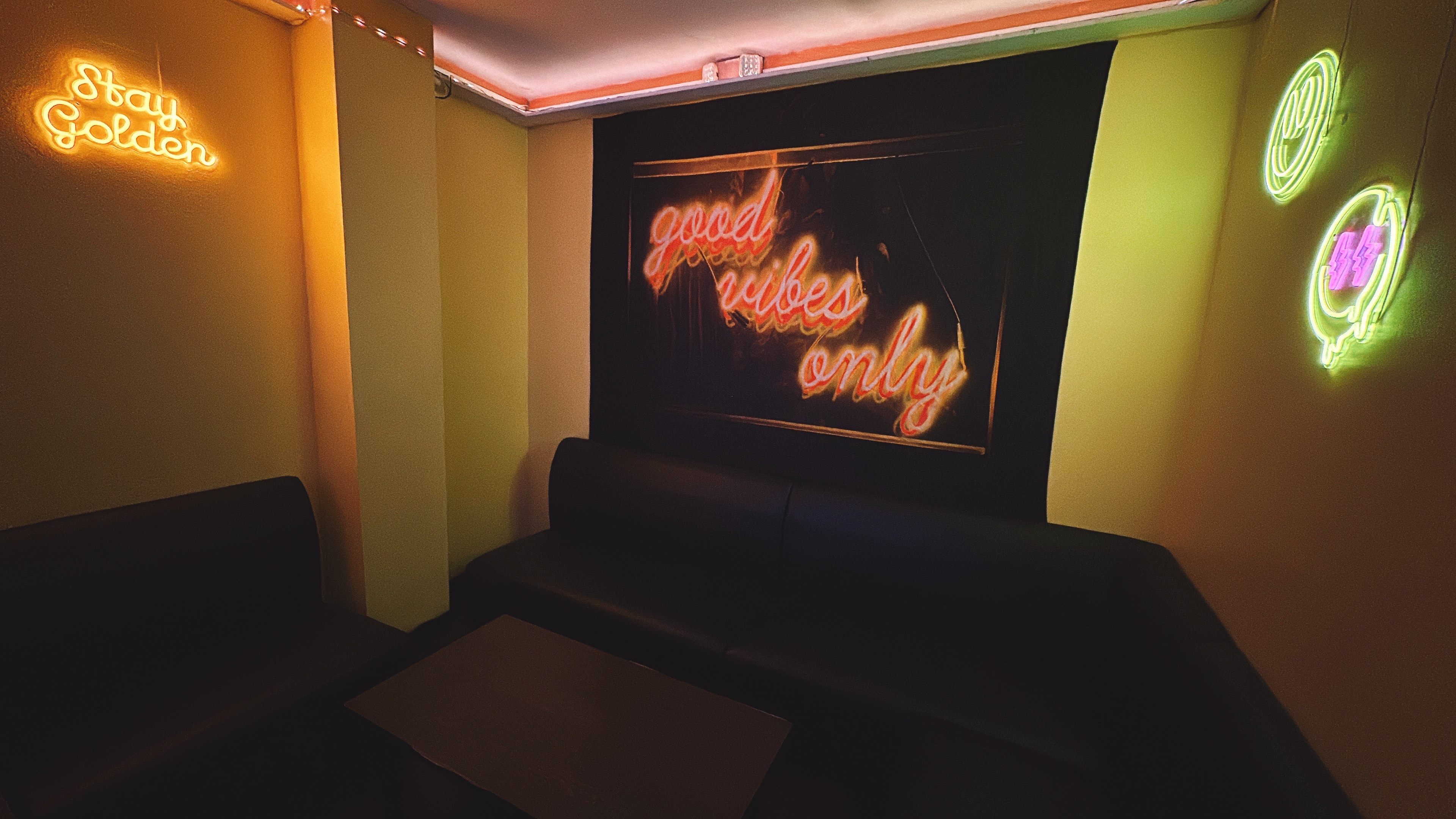 Stage 7 Karaoke Party Rooms & Bar photo 3