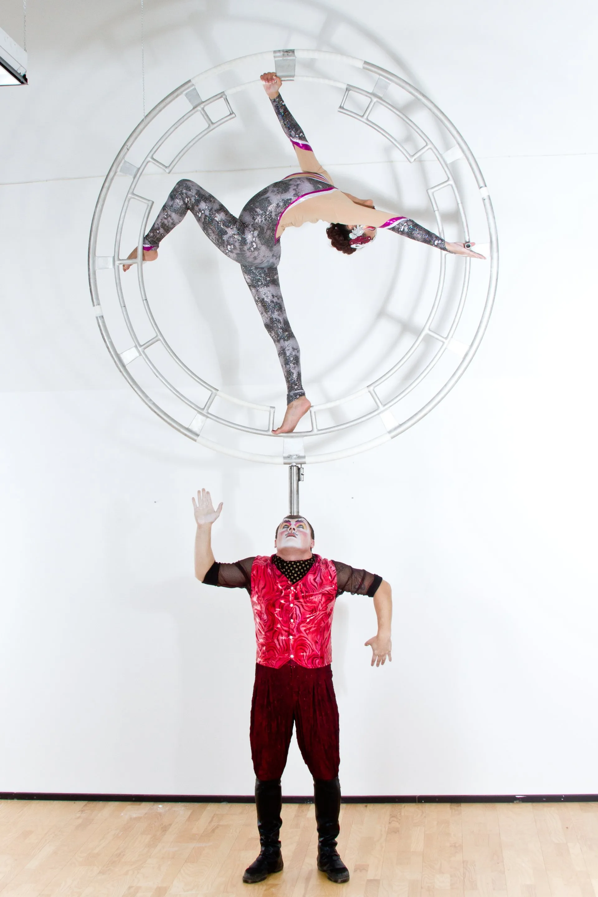 Milanus Circus, Miami, FL, entertainers.