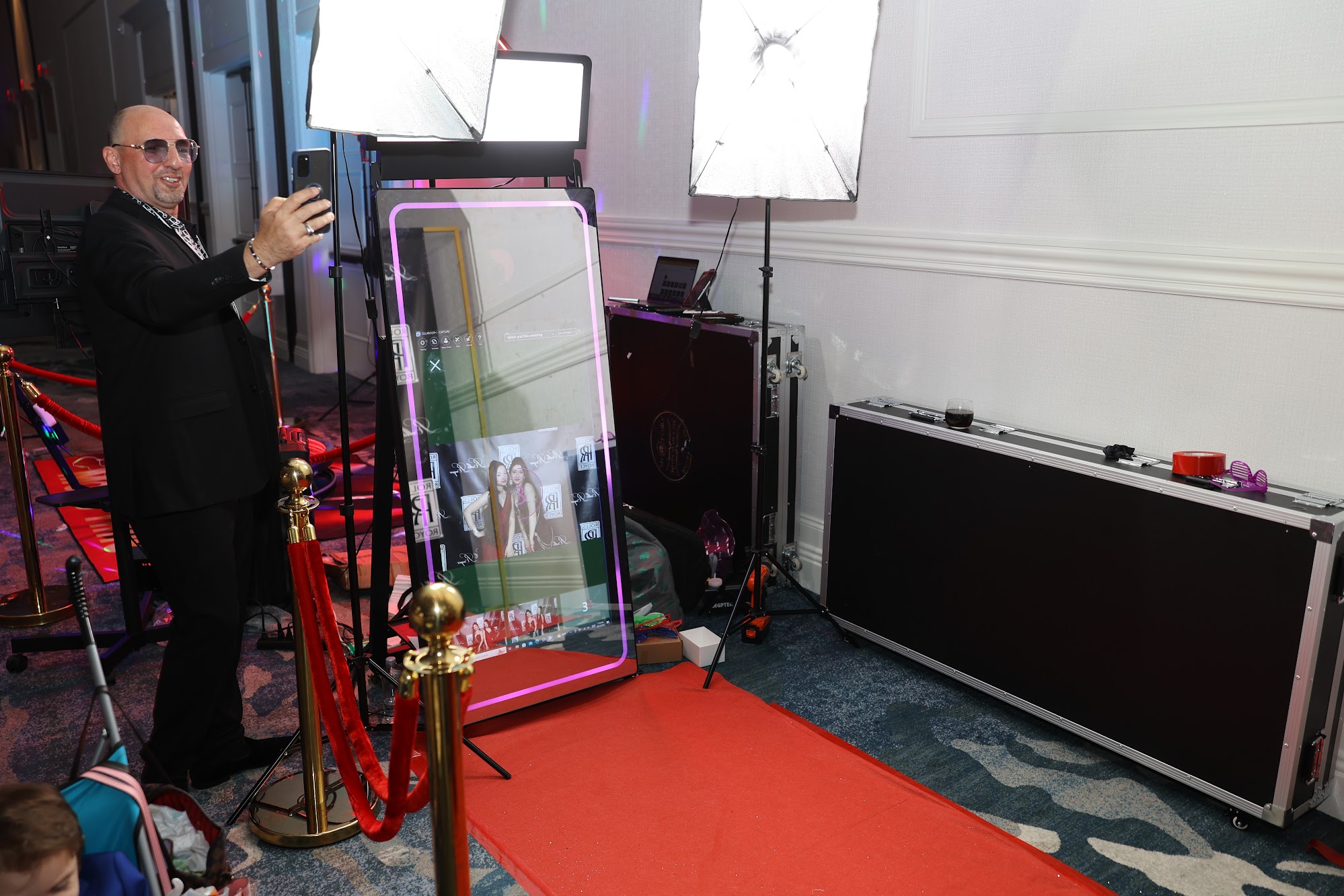 Magic Mirror Photo Booth