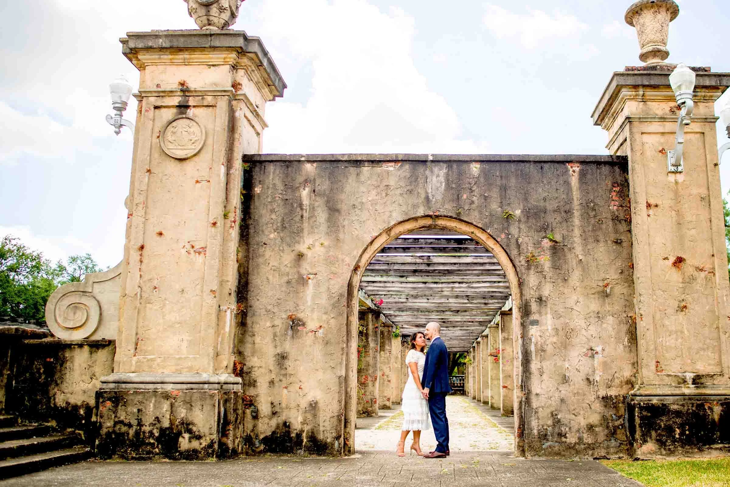 slrpicsphotography-pompano-beach-photographer-wedding-photography-bride-groom-archway.jpg