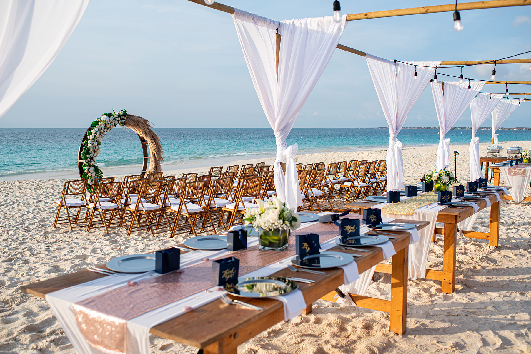 Destination wedding photography and Videography in Aruba. We Travel to you.