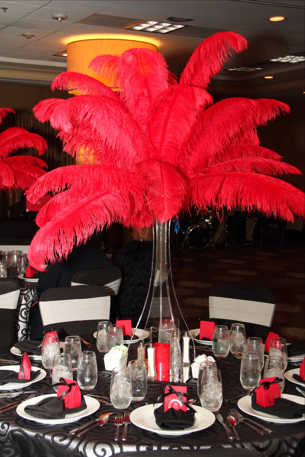 Rent Clear Tower Feather Centerpiece