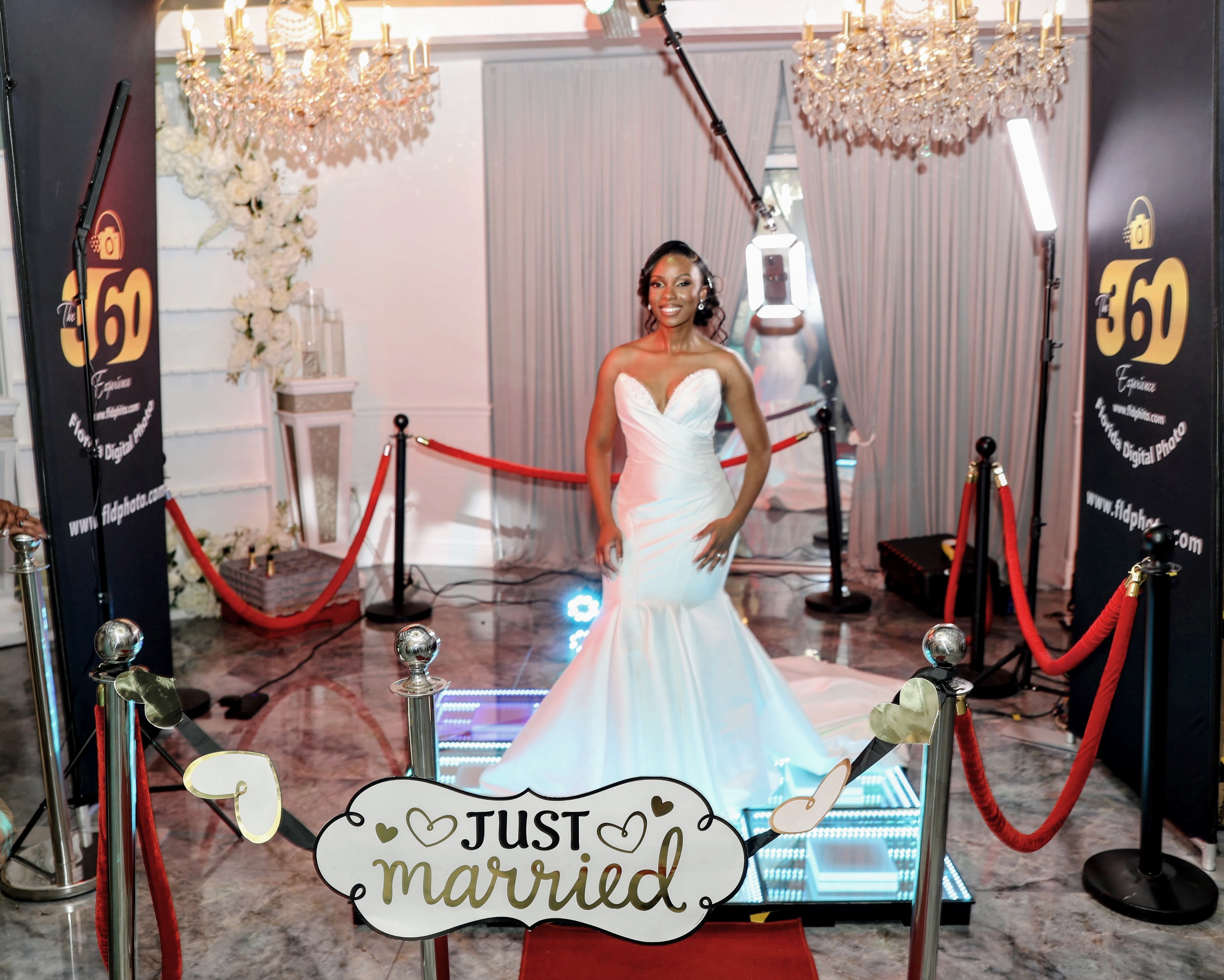 Overhead 360 photo booth