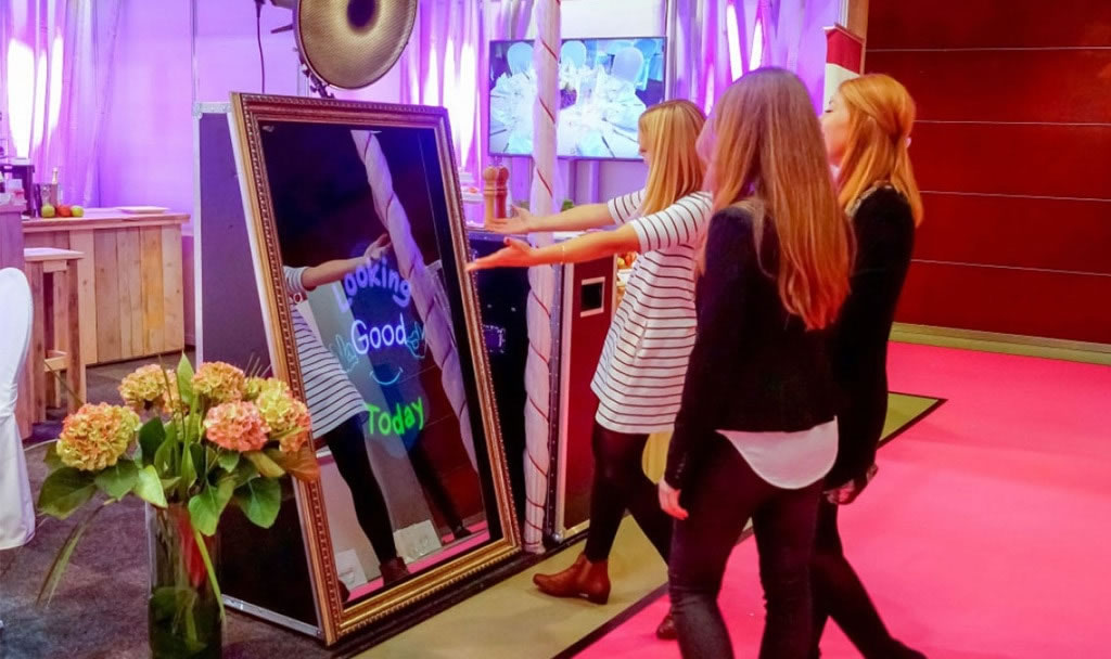 MagicMirror Photo Booth Tampa
