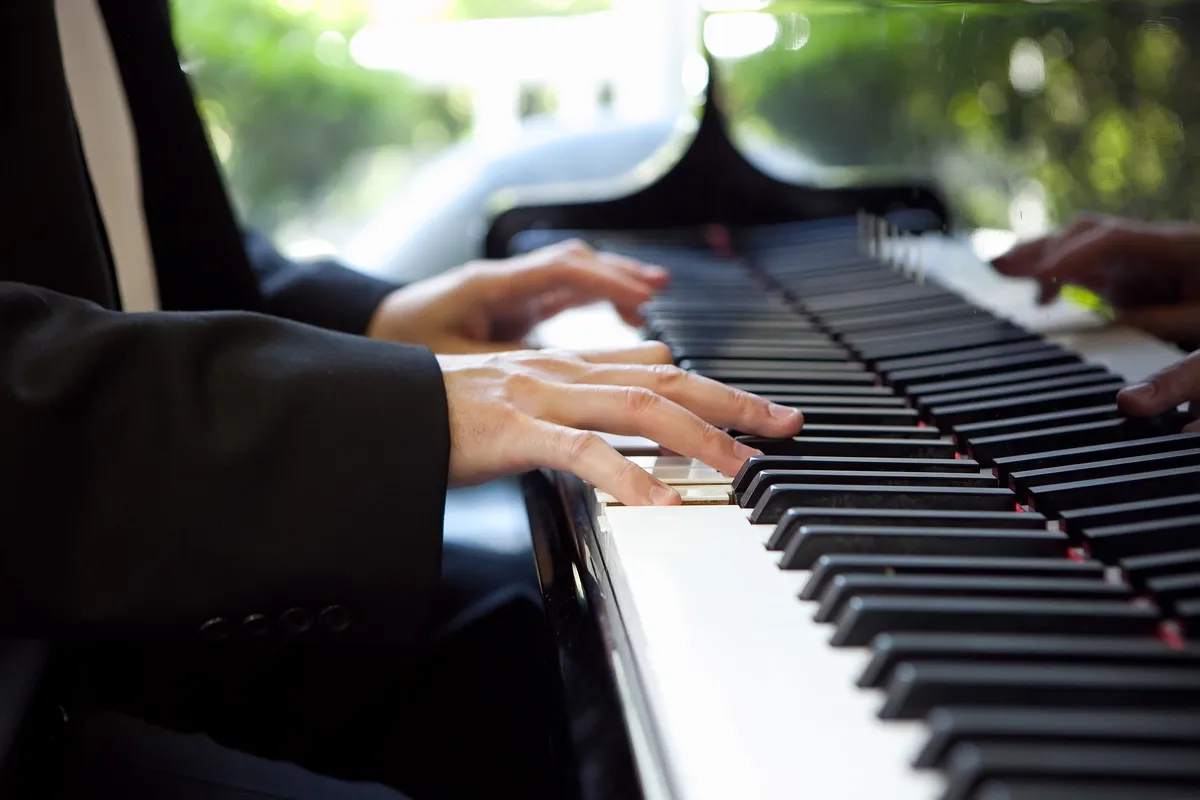 Eric Redmond, Pianist/Vocalist - Lake City photo 3