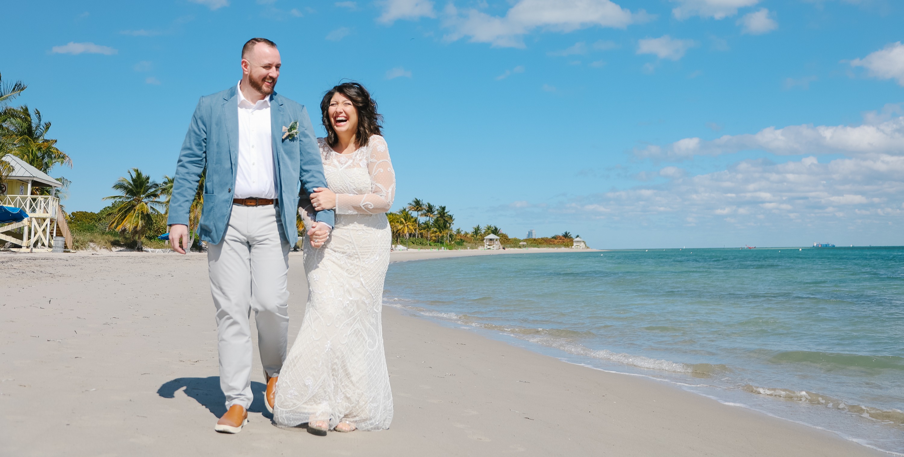 Affordable beach ceremony, small beach wedding Miami.