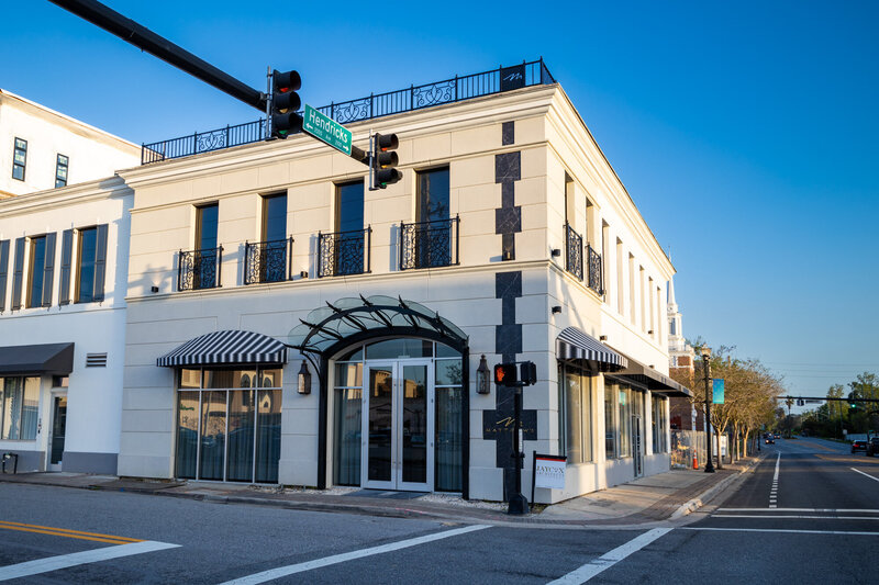 Matthews Restaurant photo 3