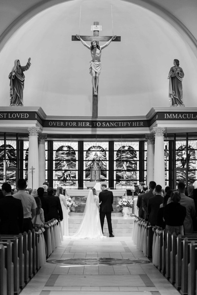 A Jacksonville Wedding at St Joseph's Catholic Church | Captured by Phavy Photograph, Wedding Photographer Jacksonv