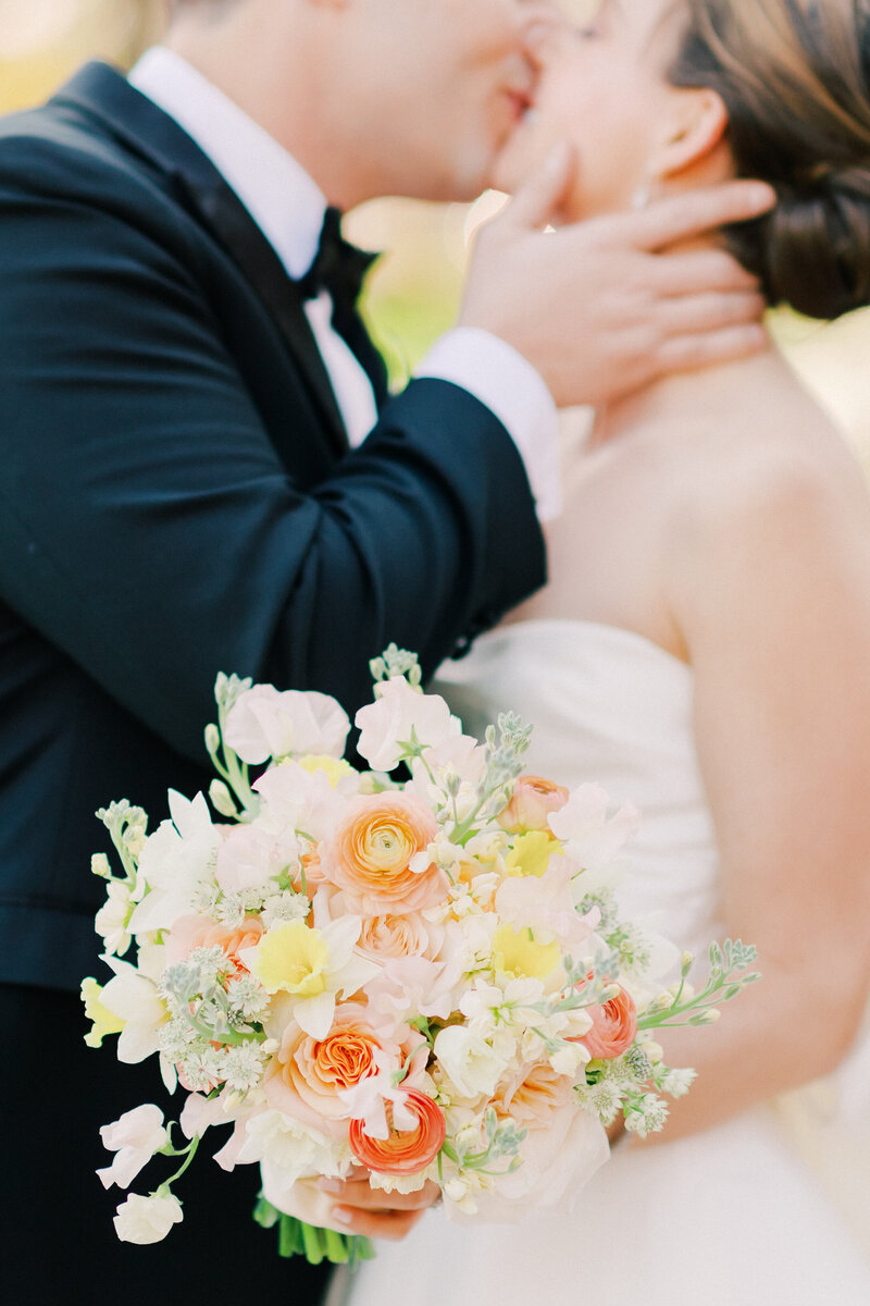 Timeless wedding at Timuquana Country Club with spring florals