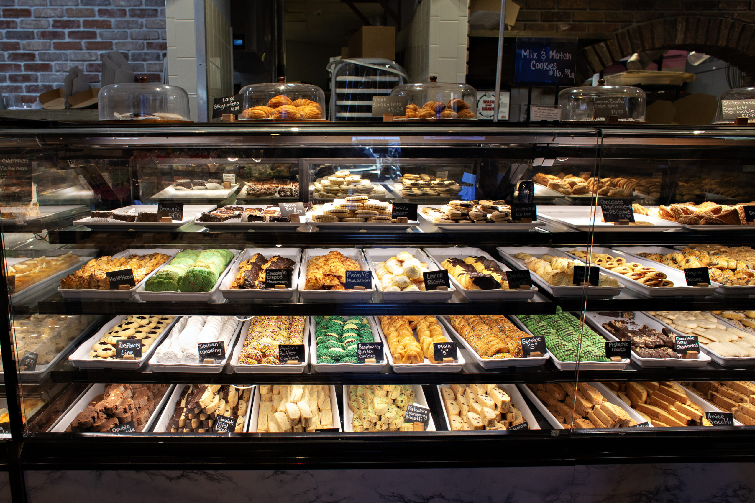 Deromos Banquet Room photo 3
