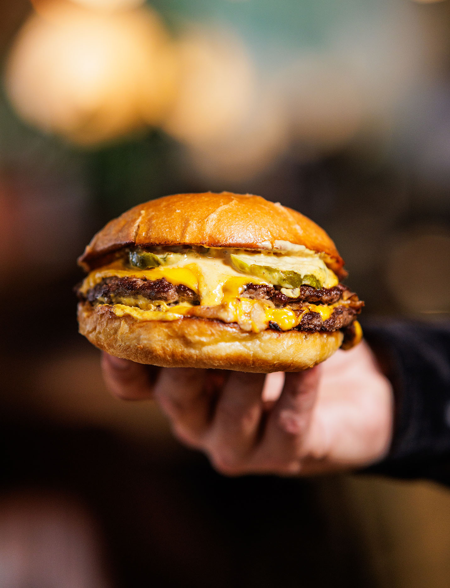burger at the monroe.jpg