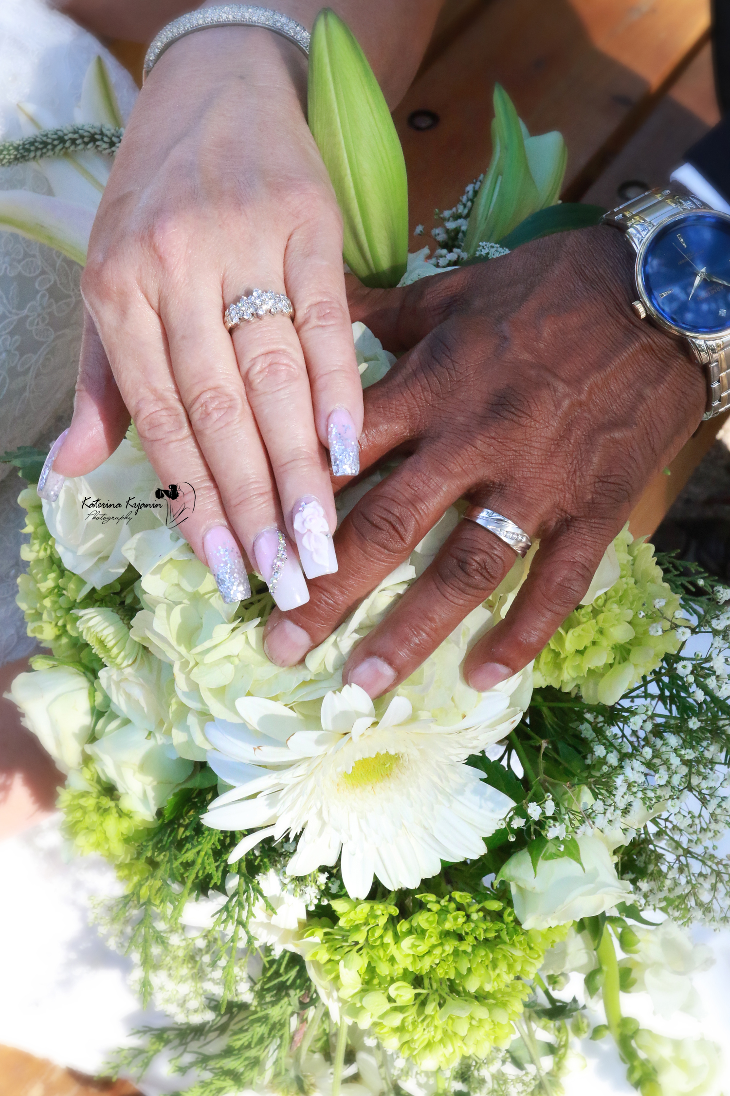 Wedding photography, beach wedding services and bridal portraits