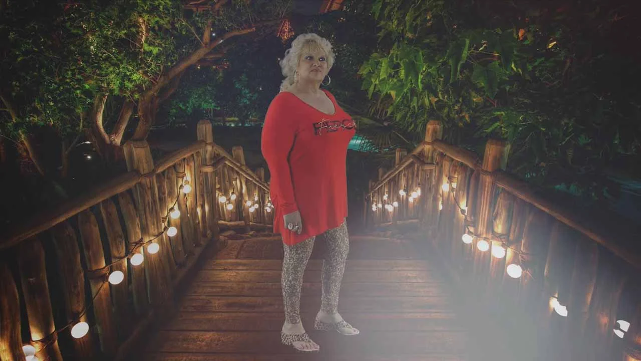 Under Your Spell Again cover performance thumbnail